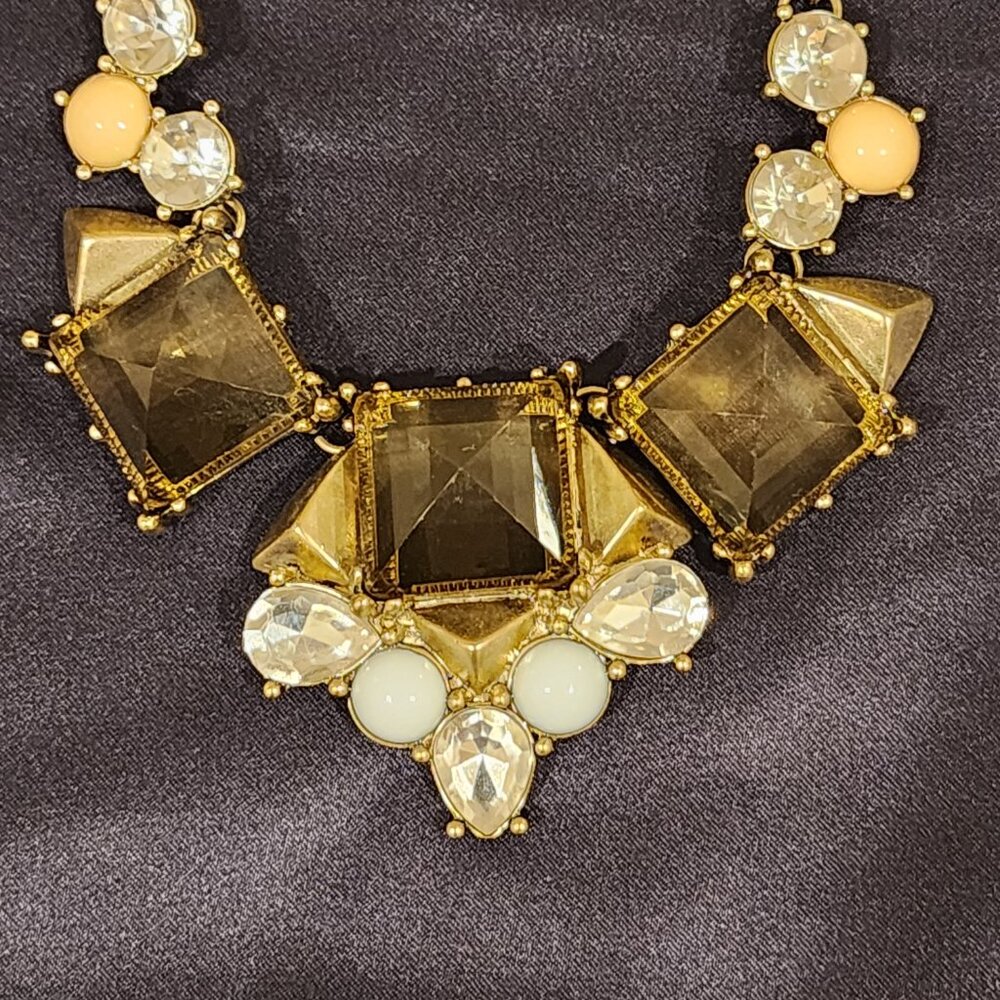 Brand New!! AQUA: Bronze Gold Khaki/Peach/White Necklace